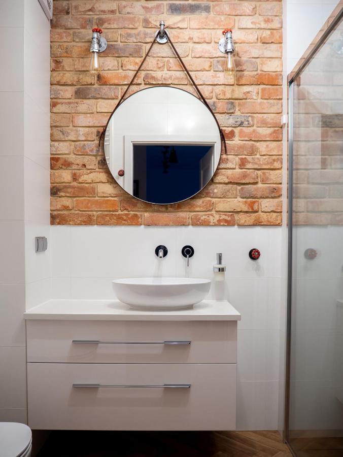 Brick House - Apartament Zoska Wrocław Buitenkant foto